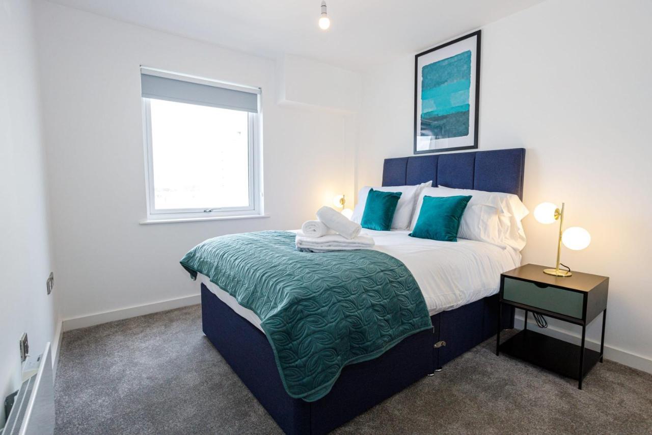 Contemporary 2 Bedroom Duplex In Salford Manchester Exteriör bild