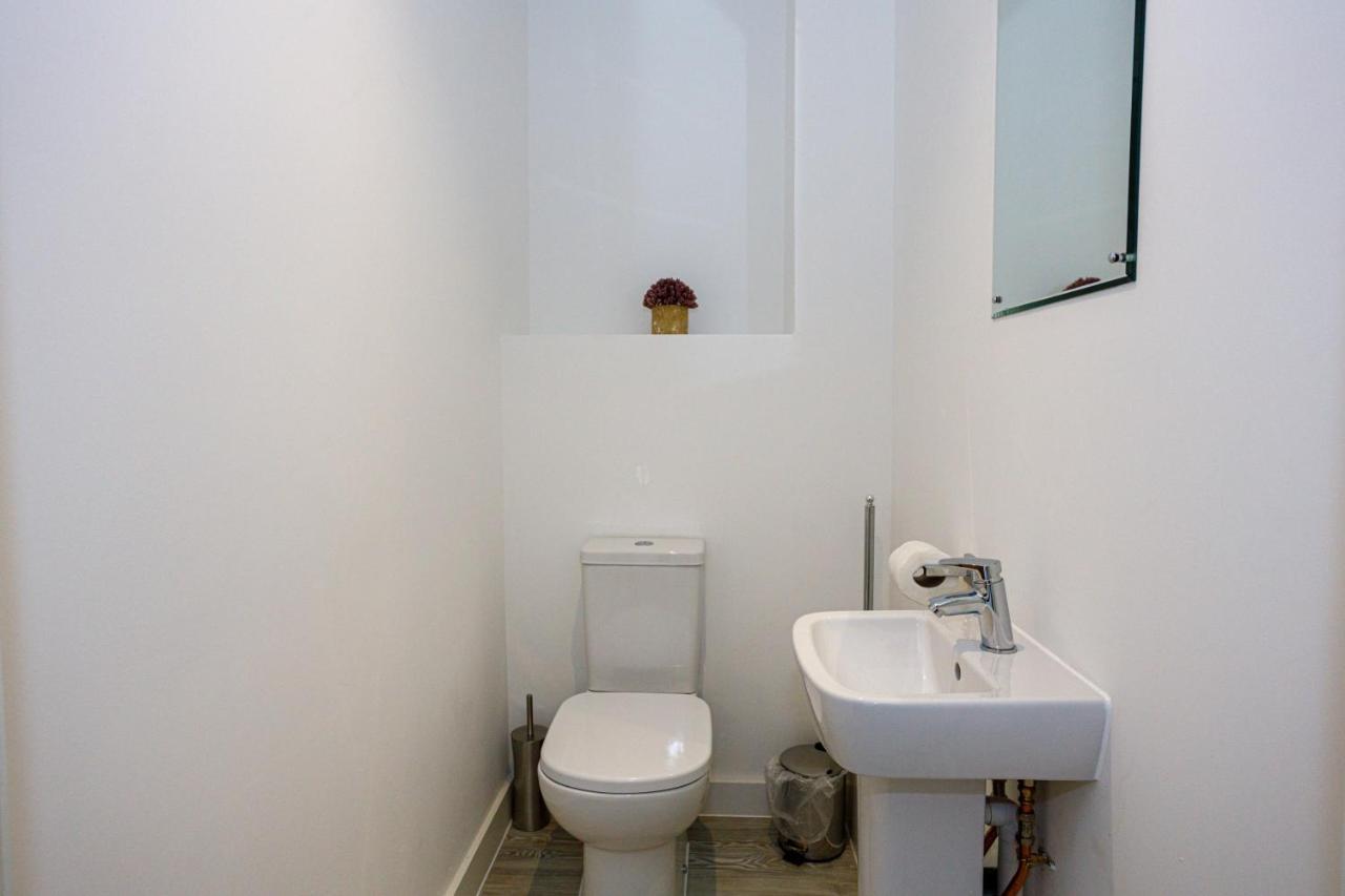 Contemporary 2 Bedroom Duplex In Salford Manchester Exteriör bild